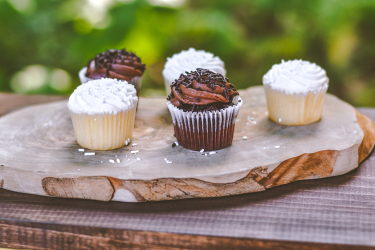 mini-sweet-table